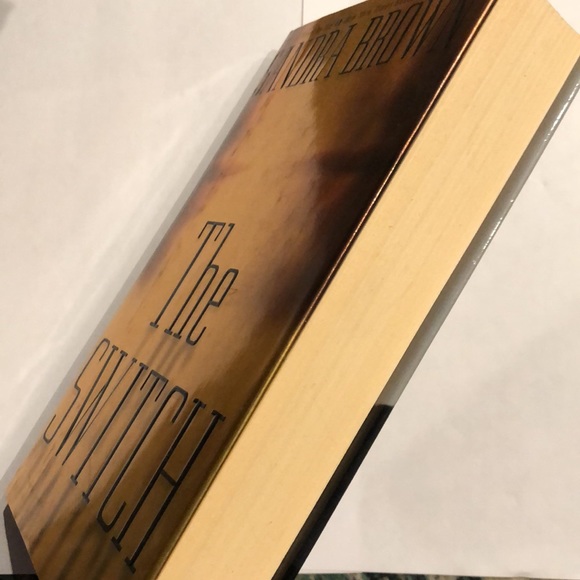 ⭐️3 for $15⭐️ Hardcover | The Switch by Sandra Brown - Picture 4 of 5
